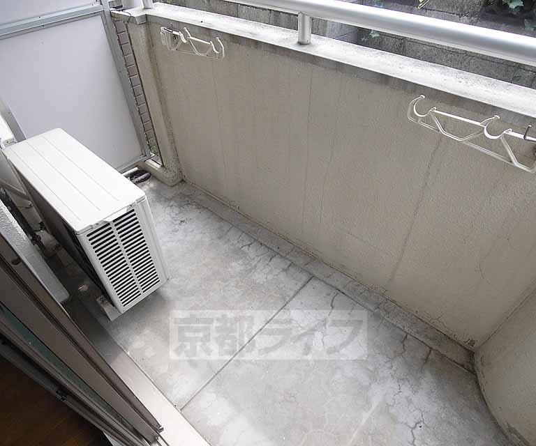 バルコニー　スペースに余裕がありますね