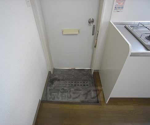 玄関　靴はきちんと並べましょう・
