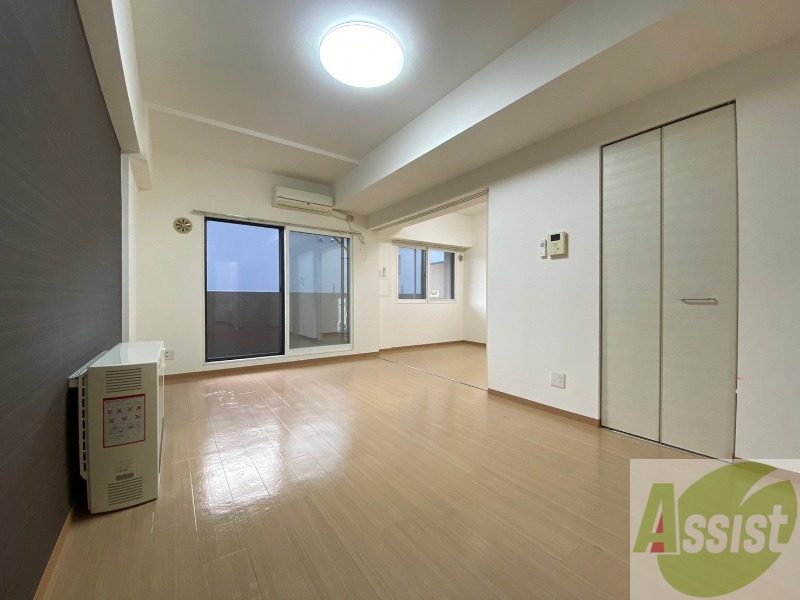 居室・リビング　広くてキレイなお部屋が広がっていて、充実した生活が送れそう。