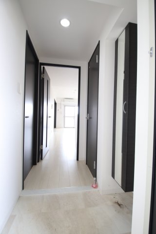 玄関　同マンション別タイプの間取りの写真です