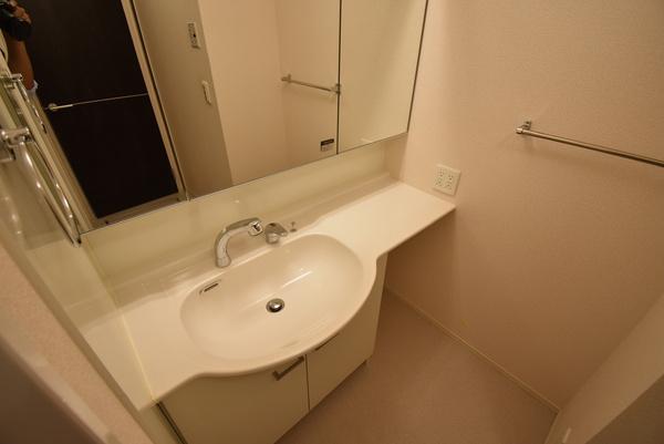 洗面設備　※同物件別室※