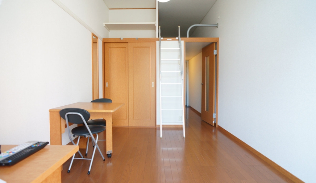 居室・リビング　明るいお部屋で憧れの一人暮らし。