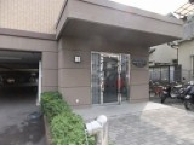 エントランス　写真は別のお部屋です。