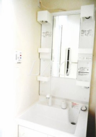 洗面設備　独立洗面台です。