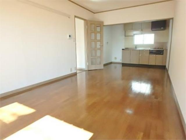 居室・リビング　別号室の参考写真です