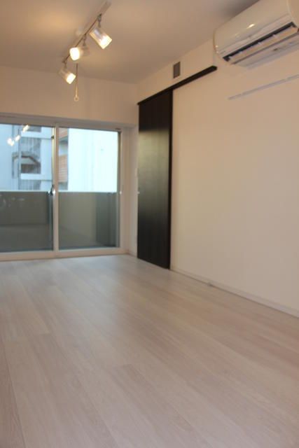 居室・リビング　☆明るい居室☆