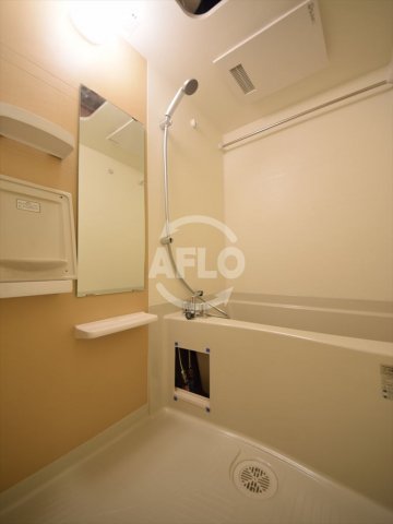 バス・シャワールーム　ミラージュパレス難波東レジデンス　ひろびろバスルーム