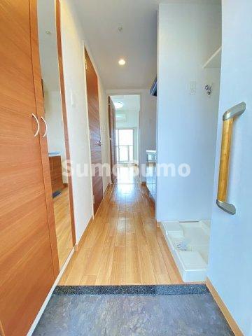 玄関　落ち着いた玄関です