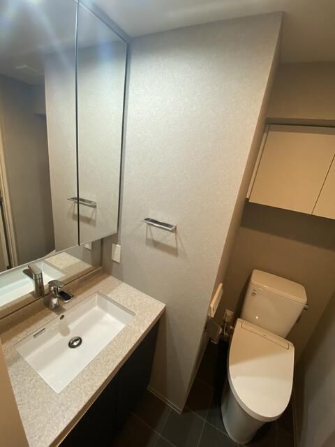 トイレ　清潔感のあるトイレです