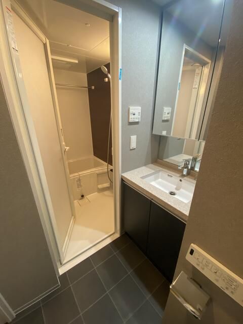 洗面設備　脱衣スペースもあります