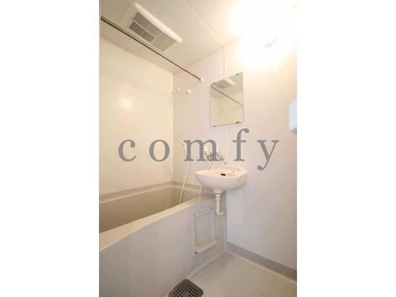 バス・シャワールーム　浴室乾燥機付きバス