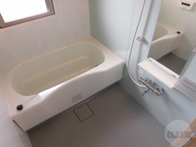 バス・シャワールーム　浴室にも窓があります