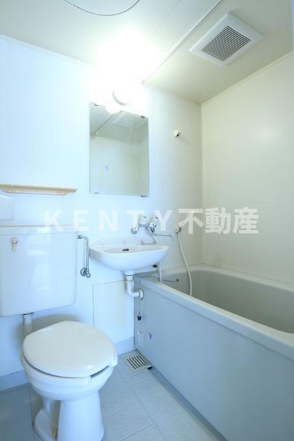 バス・シャワールーム　落ち着いた空間のお風呂です