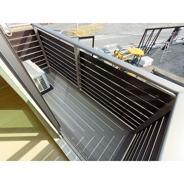 バルコニー　※２階の写真です。