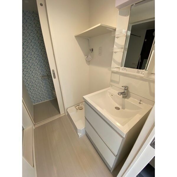 洗面設備　※同シリーズの写真になります。