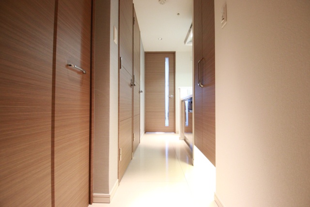 玄関　※別室の参考写真の為、現況優先です。