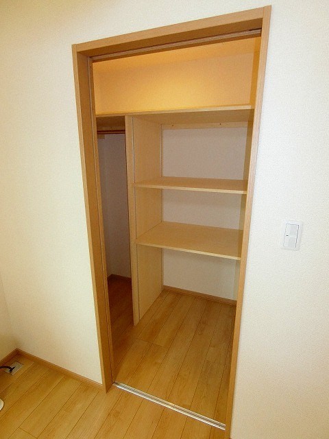 収納　収納力のあるウォークインクローゼットです！