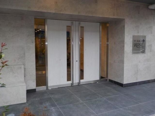 エントランス　エントランス