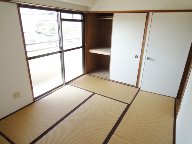 収納　同物件別号室