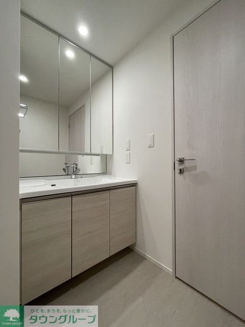 洗面設備　※写真は同タイプ住戸です。