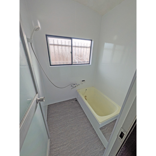 バス・シャワールーム　バス