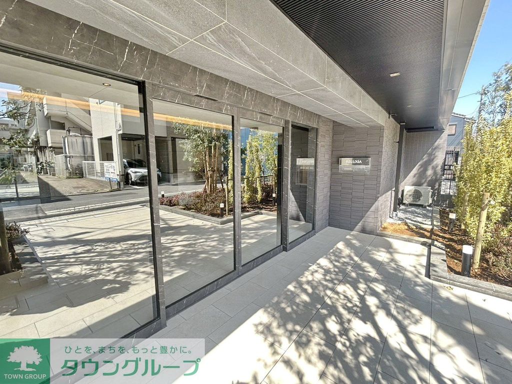 エントランス　エントランス