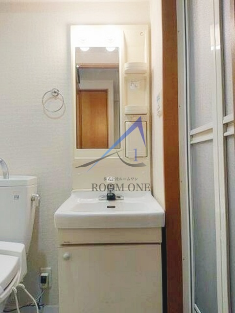 洗面設備　洗面台です。