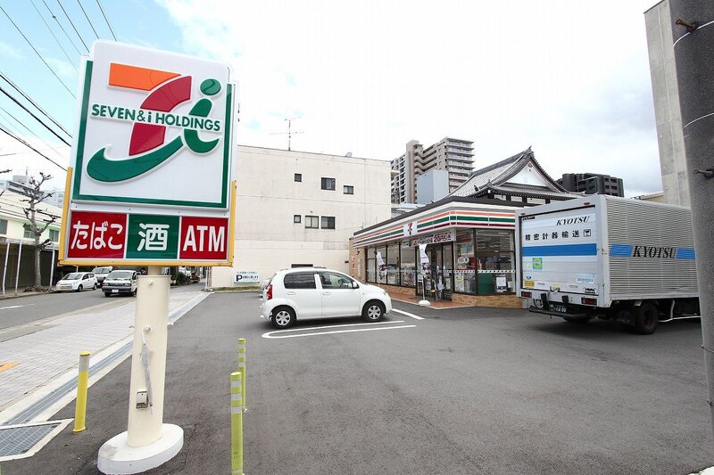 コンビニ　セブンイレブン名古屋松原2丁目店（コンビニ）まで130m