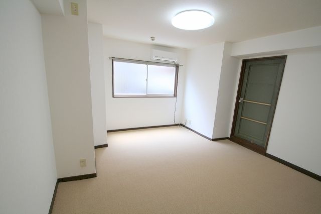 バルコニー　洋室