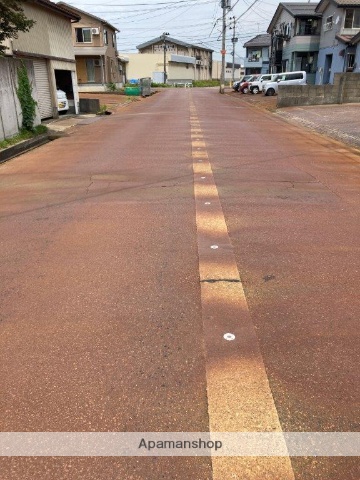 その他　前面道路（その他）まで0m