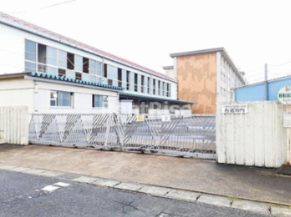 小学校　一宮市立丹陽南小学校（小学校）まで694m