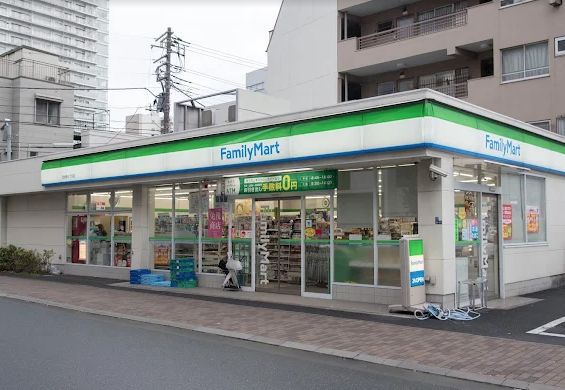 コンビニ　ファミリーマート 西浅草三丁目店（コンビニ）まで48m