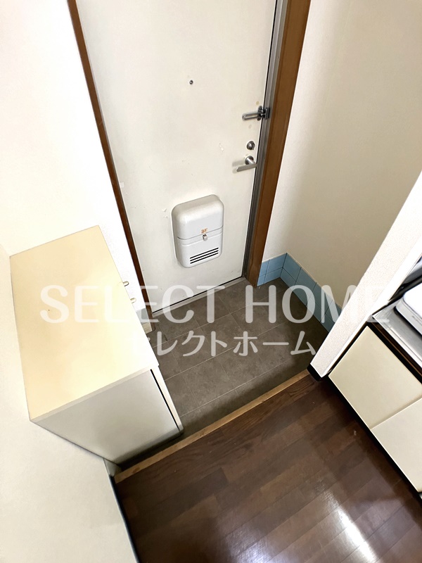 玄関　明るい玄関です 同型タイプ