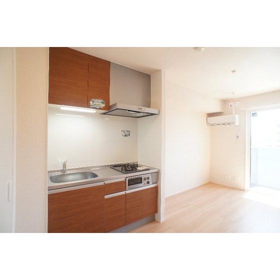 キッチン　※同仕様、別の部屋の写真です