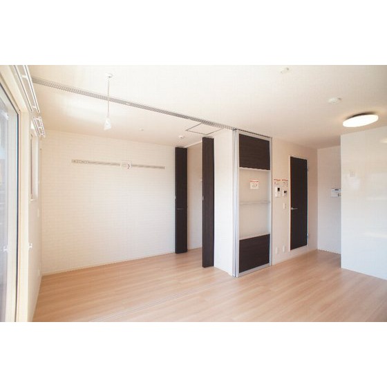 居室・リビング　※同仕様、別の部屋の写真です