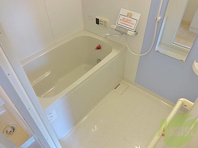 バス・シャワールーム　浴室もピカピカの新品です。気持ちよく入浴できますよね。
