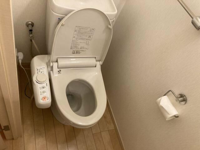 トイレ　コンパクトで使いやすいトイレです