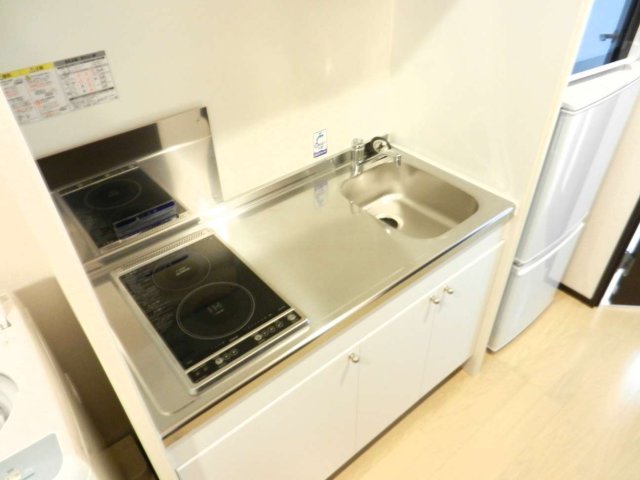 キッチン　建築中の為　同タイプの室内写真になります。