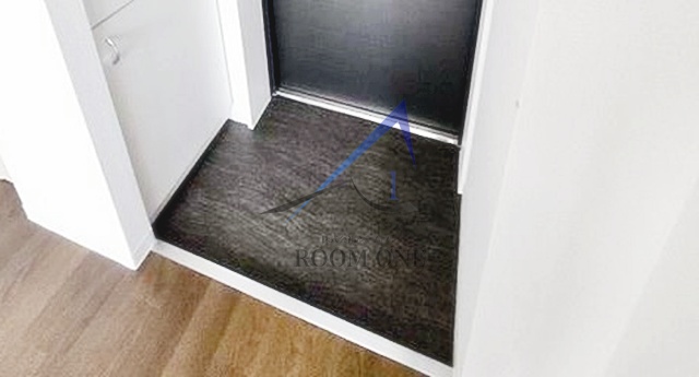 玄関　玄関です。