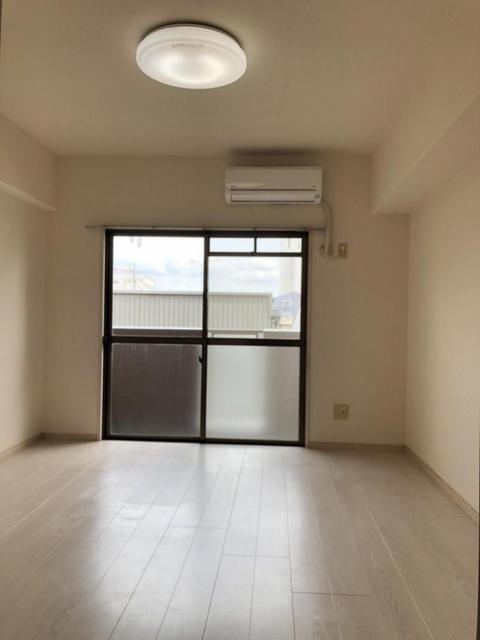 居室・リビング　【洋室】別号室参考写真です