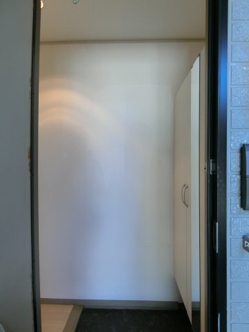 玄関　イメージ102号室の写真