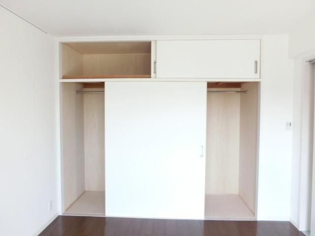 その他設備　各部屋にクローゼット完備