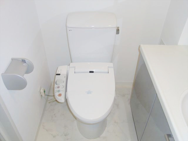 トイレ　※別部屋参考写真