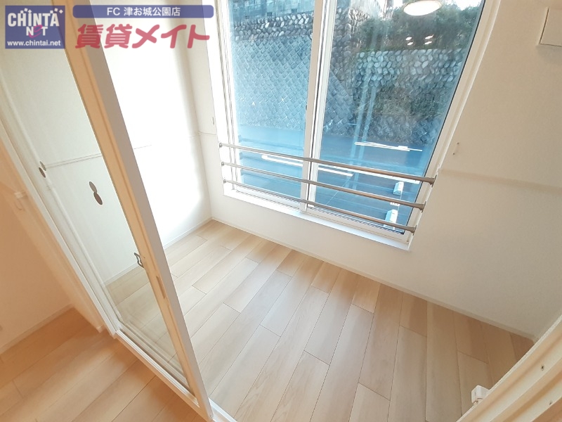 バルコニー　同タイプの部屋写真です