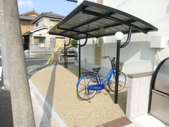 その他共有部分　屋根付き駐輪場