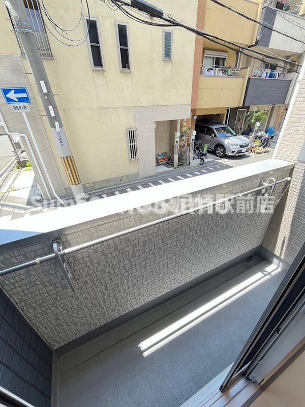 バルコニー　広々としたバルコニーです