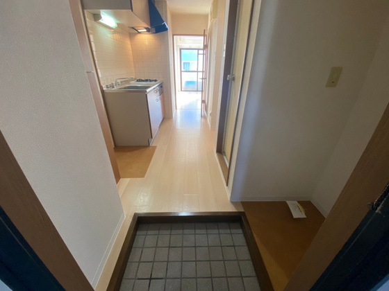 玄関　※別部屋の写真です