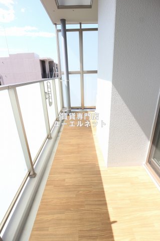 バルコニー　バルコニー付きで採光＆風通し良好！