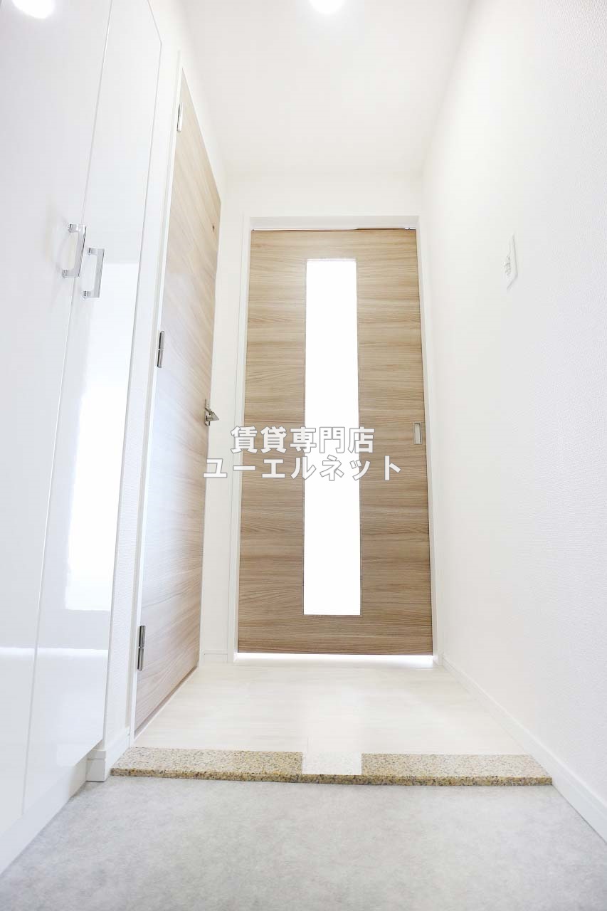 玄関　住まいの顔ともなる玄関