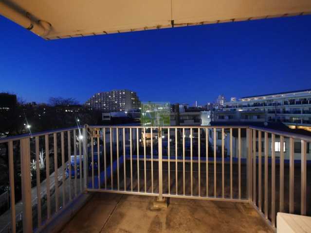 バルコニー　別部屋のお写真です